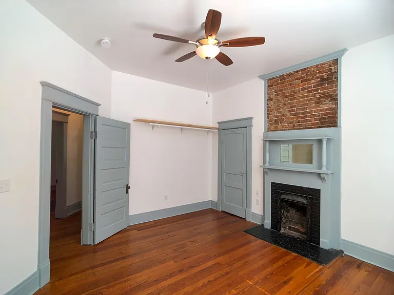 1813 Elliott Ave — Photo 5