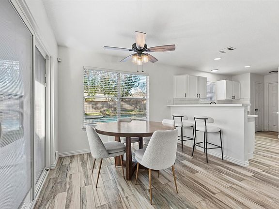 5th image of 11946 Solon Springs Dr