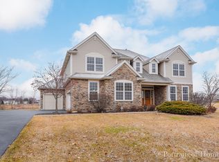 2156 Bartram Rd, North Aurora, IL 60542