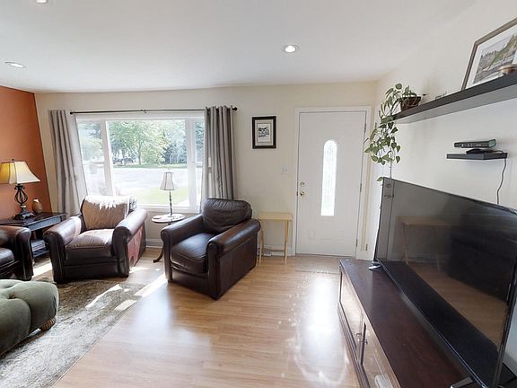 5th image of 7314 Sunrise Ave