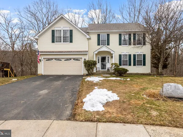 411 Highgrove Ln, Aston, PA 19014