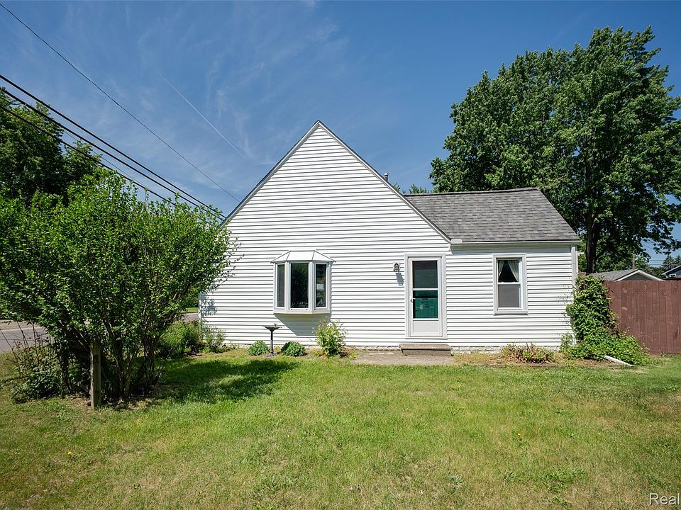 1st image of 2640 Melvin Ave