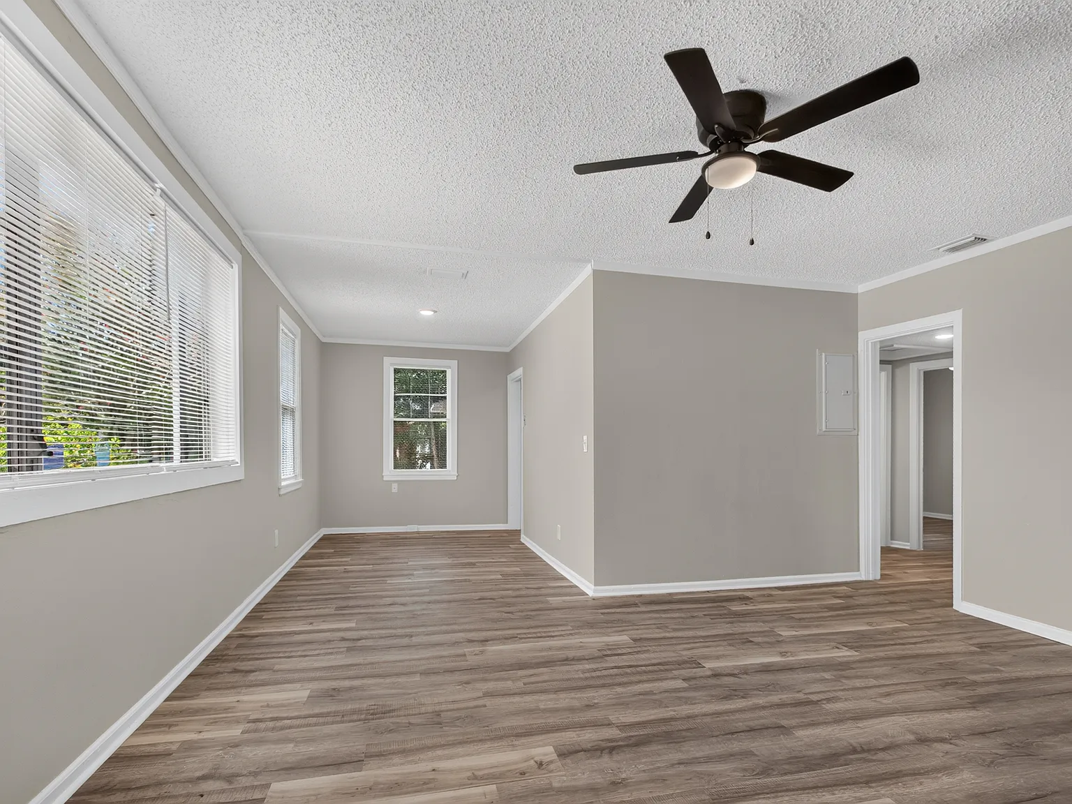 2 bed, 946 sqft, $1,450 — Photo 4