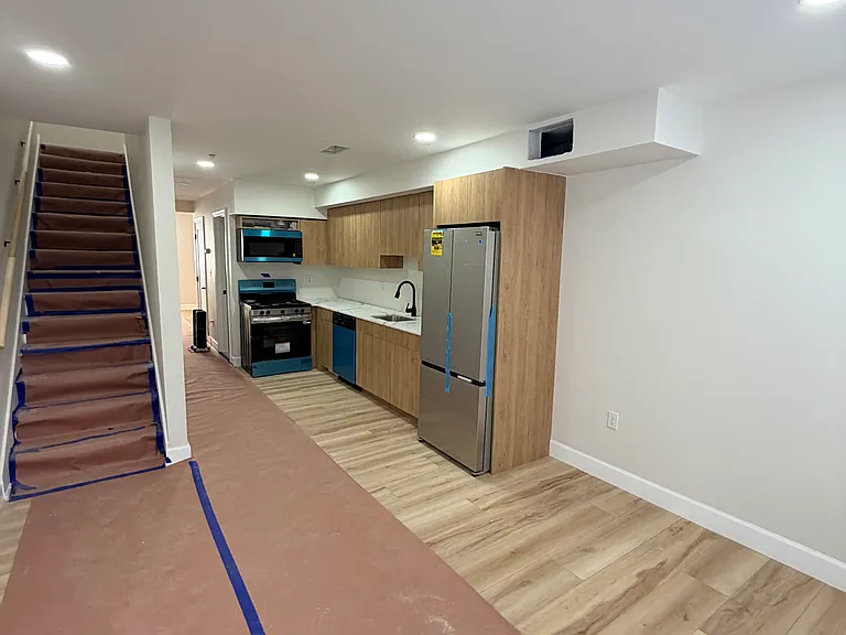 44 Warner St #B5 — Photo 4