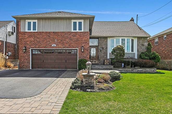 1st image of 298 Golf Dr