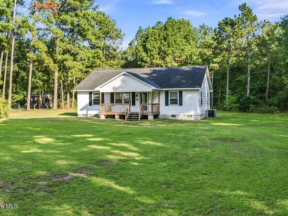 1st image of 642 Crawford Road