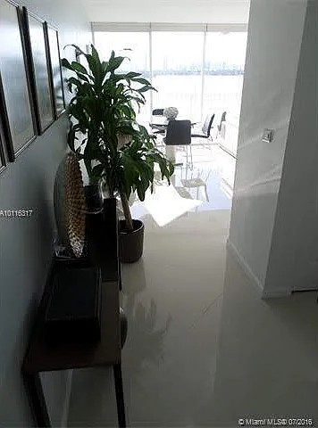 7601 E Treasure Dr #1407 — Photo 3