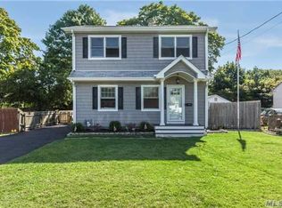 23 Bayview Ave, Bayport, NY 11705
