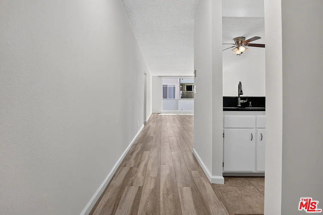 1 bed, 1.0 bath, 750 sqft, $3,200 — Photo 4
