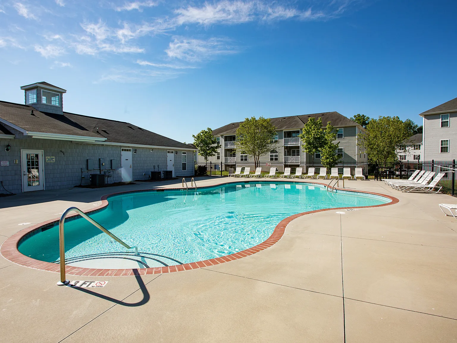 The Pointe at Peters Creek — Photo 2