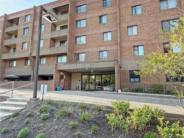 5715 Beacon St APT 418, Pittsburgh, PA 15217
