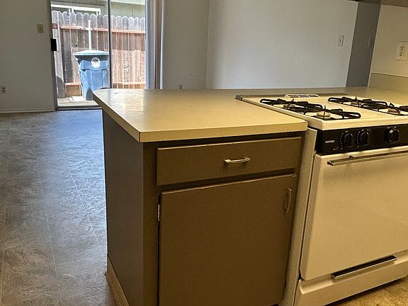 4th image of 3317 Gould Way