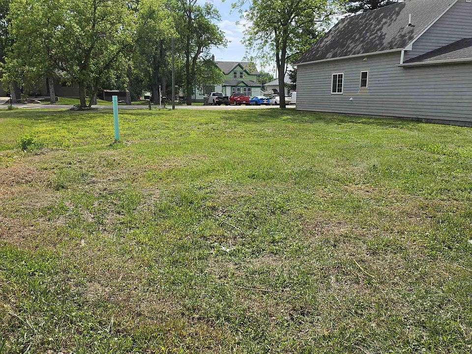 2nd image of 221 S Main Ave