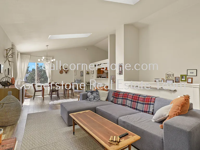 8640 Boxelder Dr — Photo 5