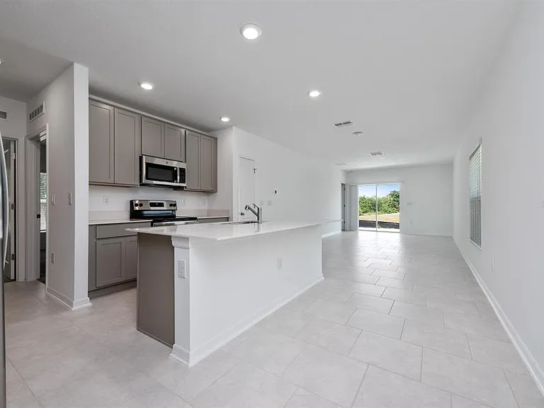 573 Bell Prairie Cir — Photo 12