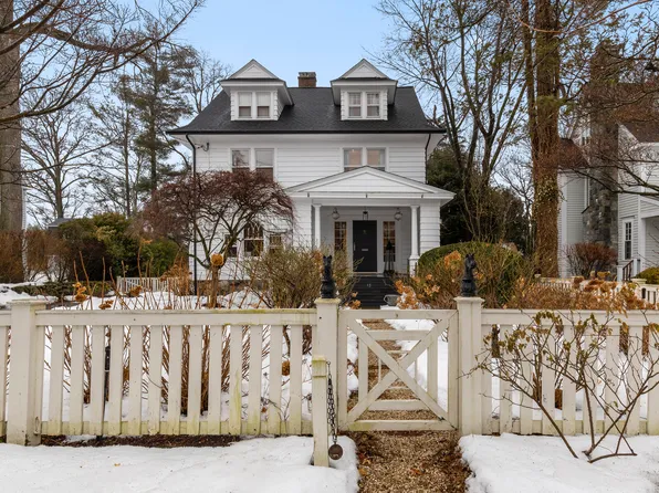 13 Lockwood Ave, Old Greenwich, CT 06870