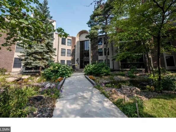 8549 Irwin Rd APT 323, Bloomington, MN 55437