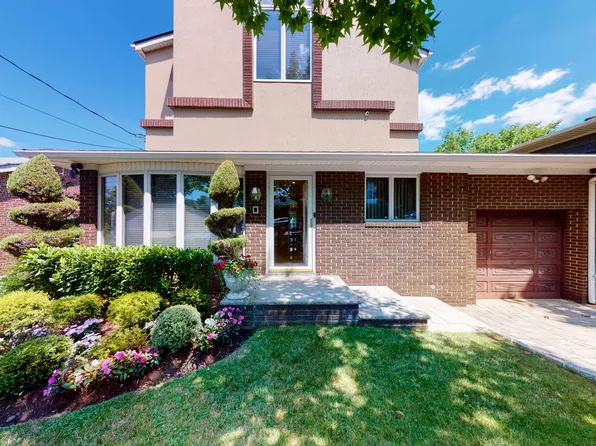 101 Marshall Avenue image 1 of 15