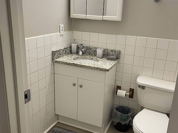 Room 2 bathroom