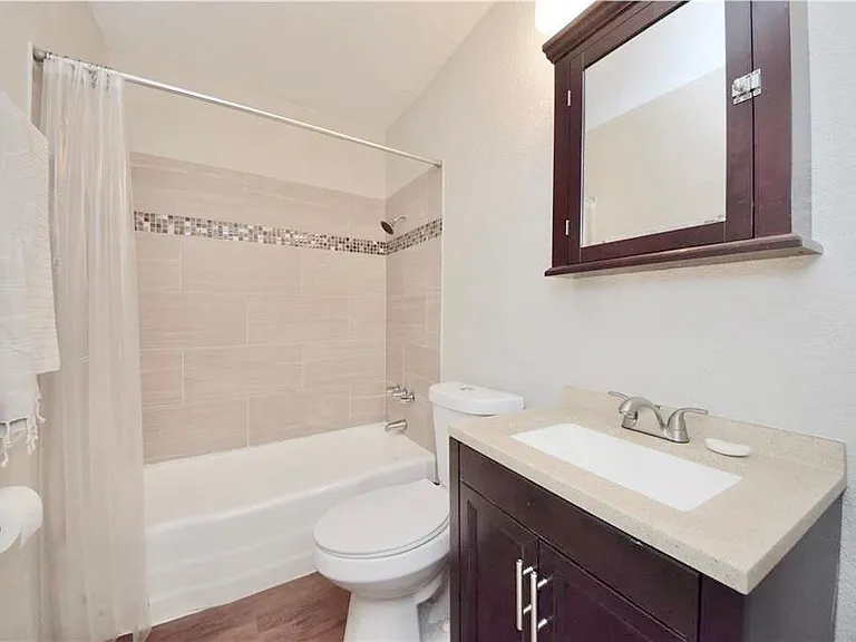 2401 Manor Rd #132A — Photo 7