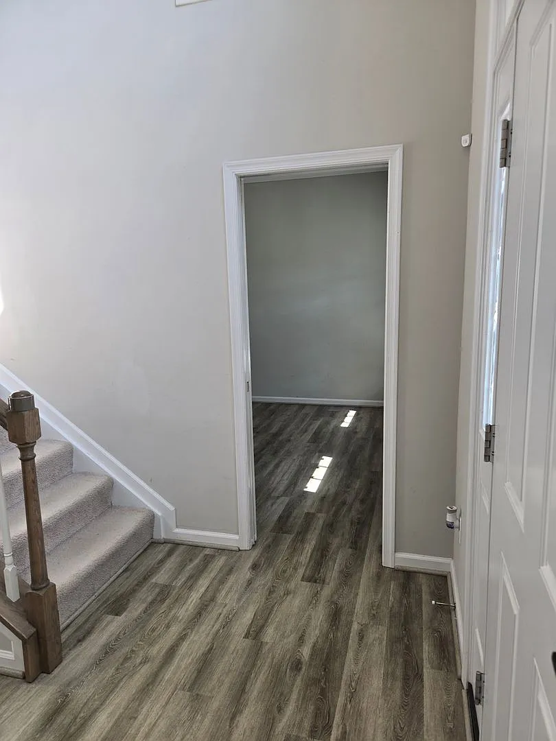Beautiful 4 Bedroom in Kellam — Photo 3