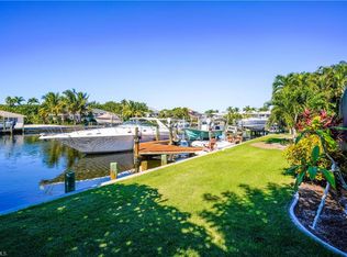1671 Hibiscus Dr, Sanibel, FL 33957