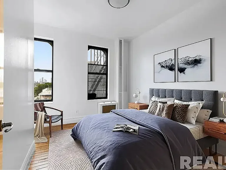 243 Henry St #2A — Photo 2