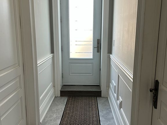 4th image of 34 Crestwood Rd #Basement