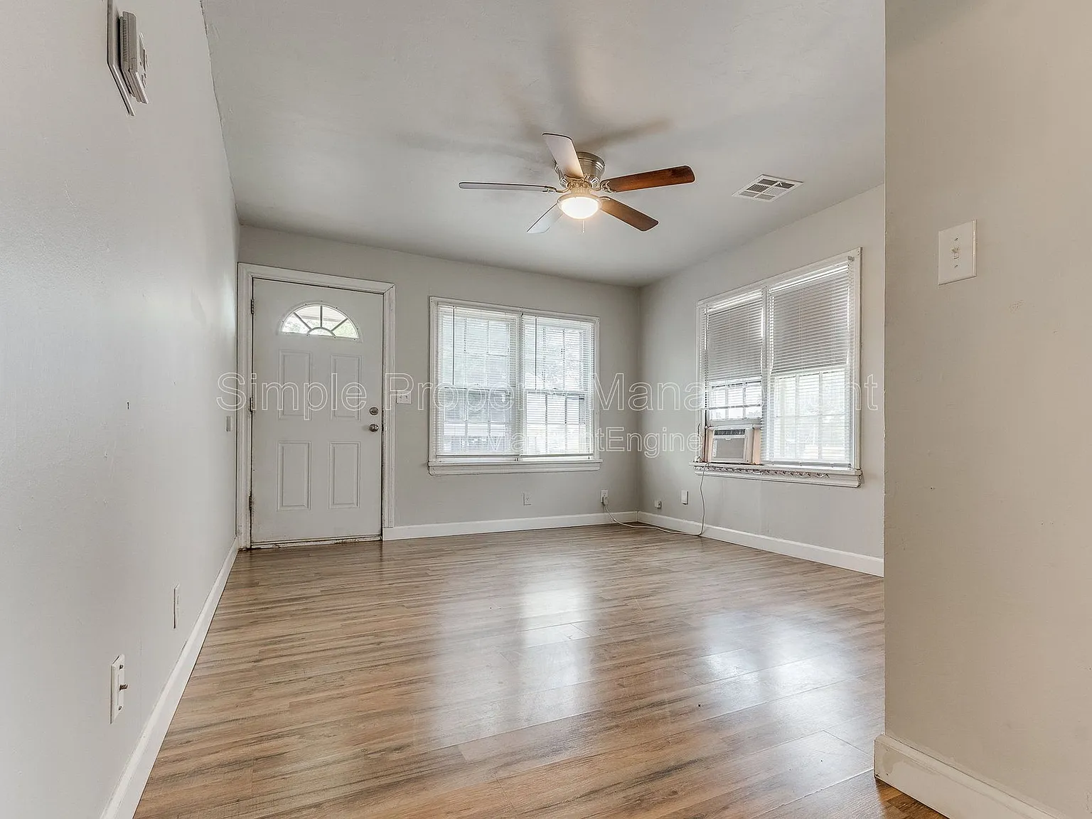 2 bed, 1.0 bath, 672 sqft, $850 — Photo 3