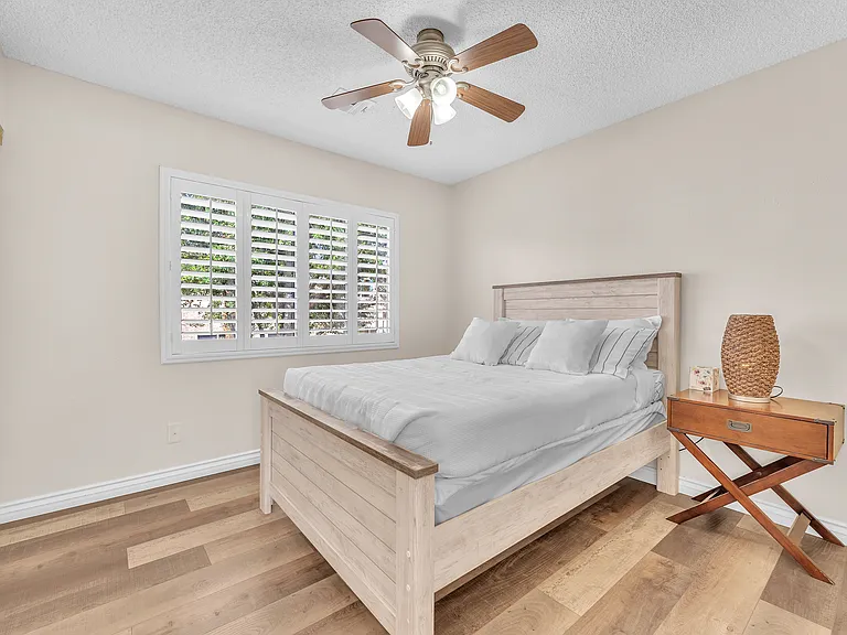 985 Flapjack Dr — Photo 32
