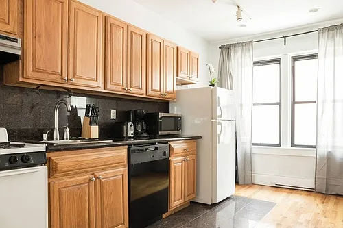 90 Warrenton St #8 Photo 1