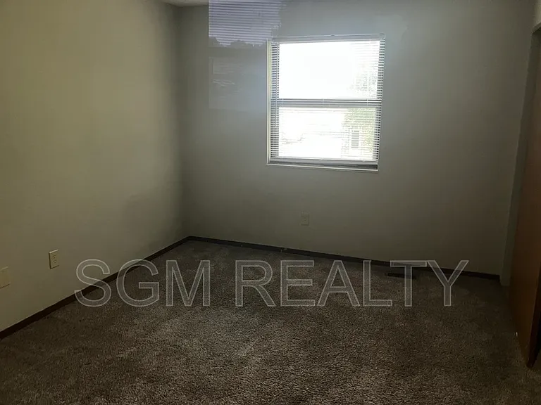 1009 Belle Valley Dr #4 — Photo 4