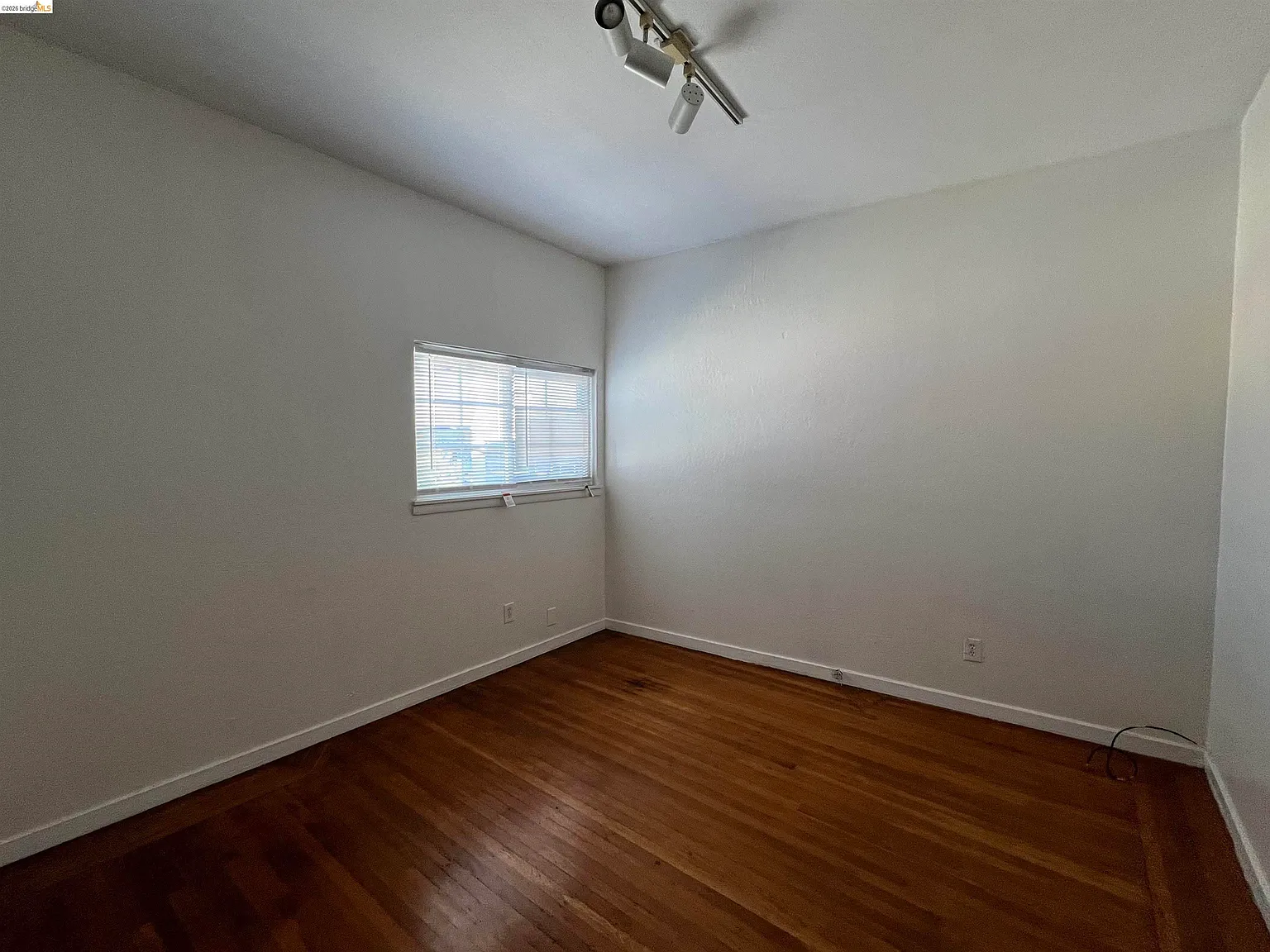 2 bed, 700 sqft, $2,850 — Photo 3