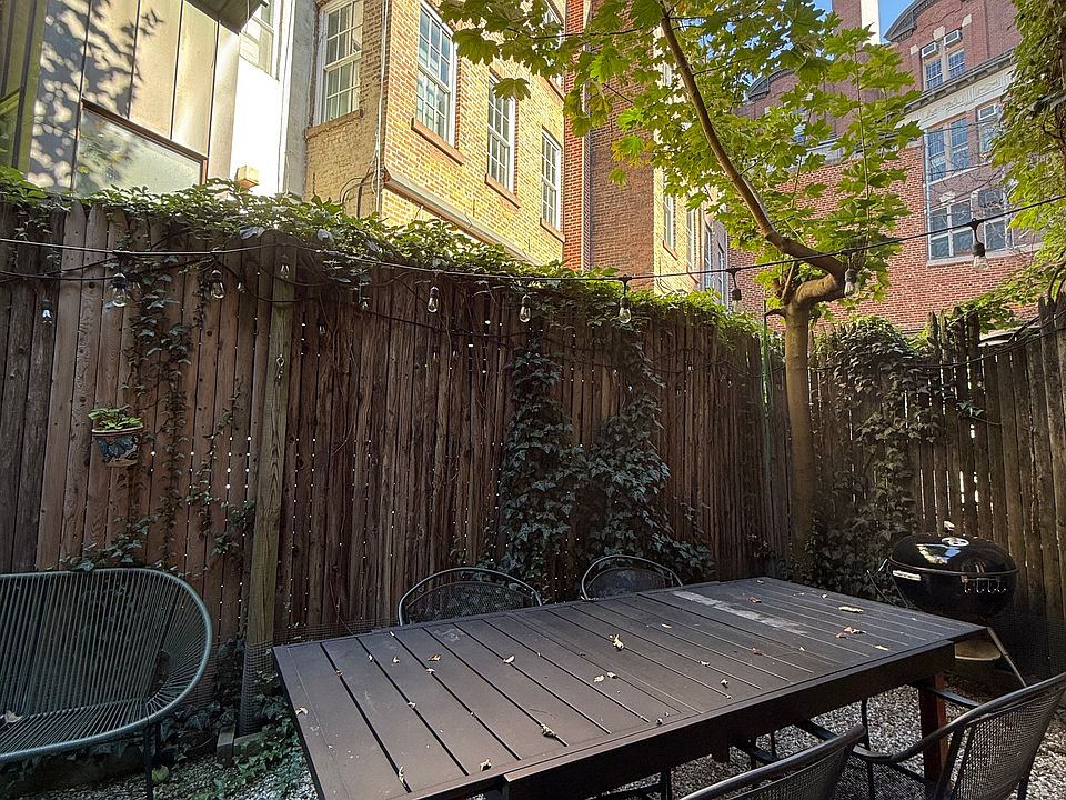 1st image of 498 Hudson St #2