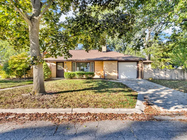 1012 Elmwood Ave, Jackson, MI 49203