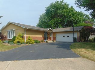 307 Dorchester Dr, Mahomet, IL