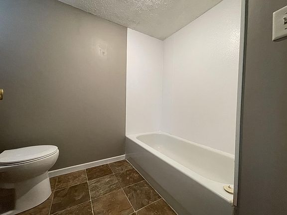 5th image of 213 E 1st St