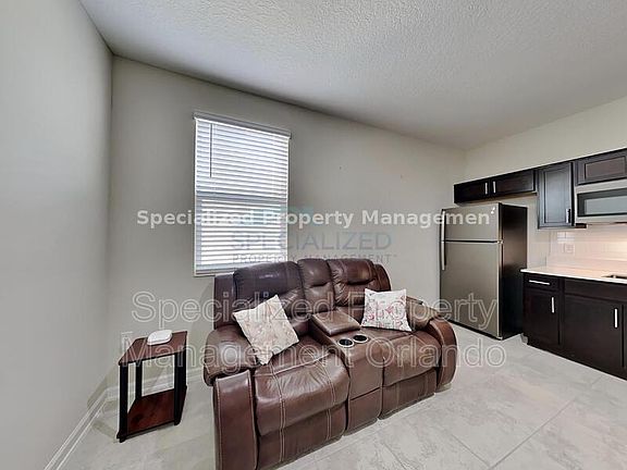 3rd image of 4433 Bluff Oak Loop Unit B
