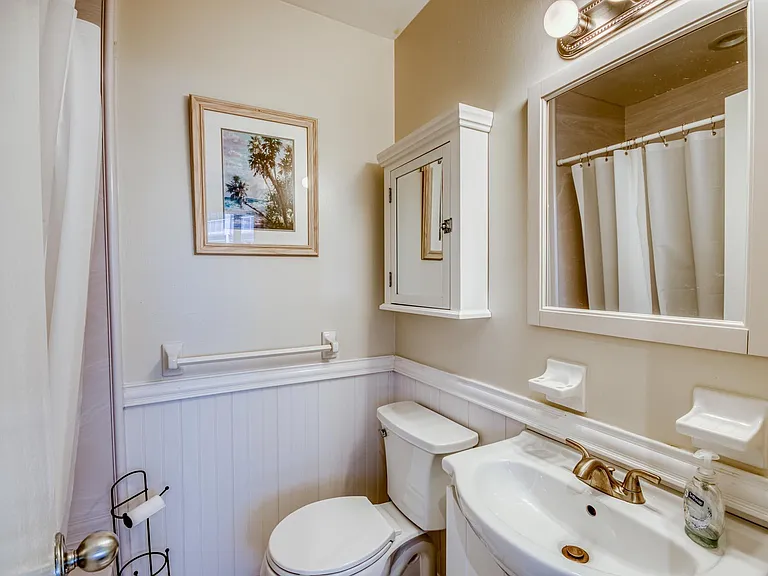 1501 NE Ocean Blvd #8 — Photo 24