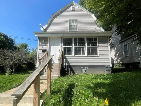 265 Russell Ave, Akron, OH 44311