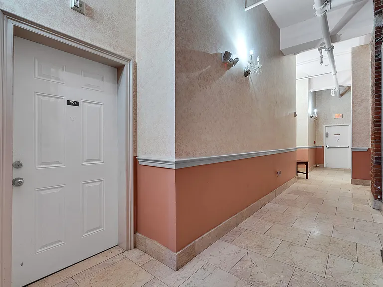 850 Grand Ave #204 — Photo 8