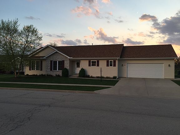 2nd image of 1605 Parkview Dr