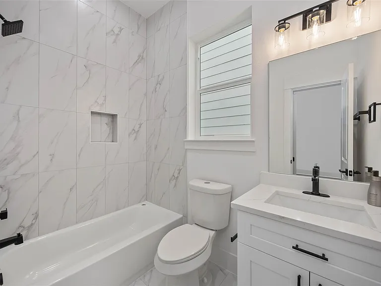 1935 Knoll Square Dr — Photo 20