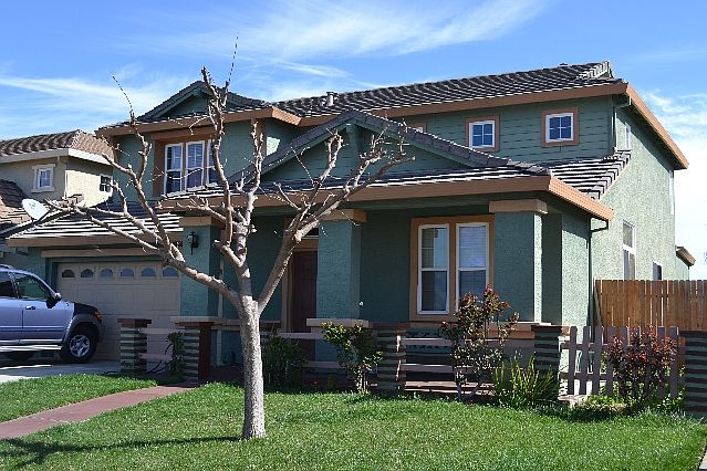1st image of 721 Bourn Dr