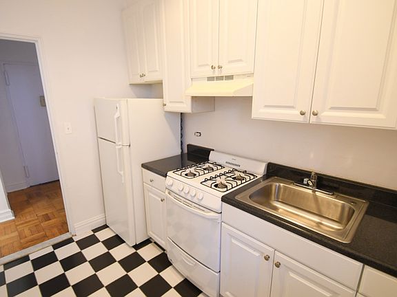 Fordham Terrace - Kitchen - WAC-01D