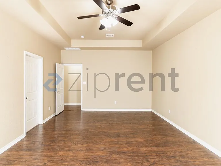1885 County Road 452 — Photo 35
