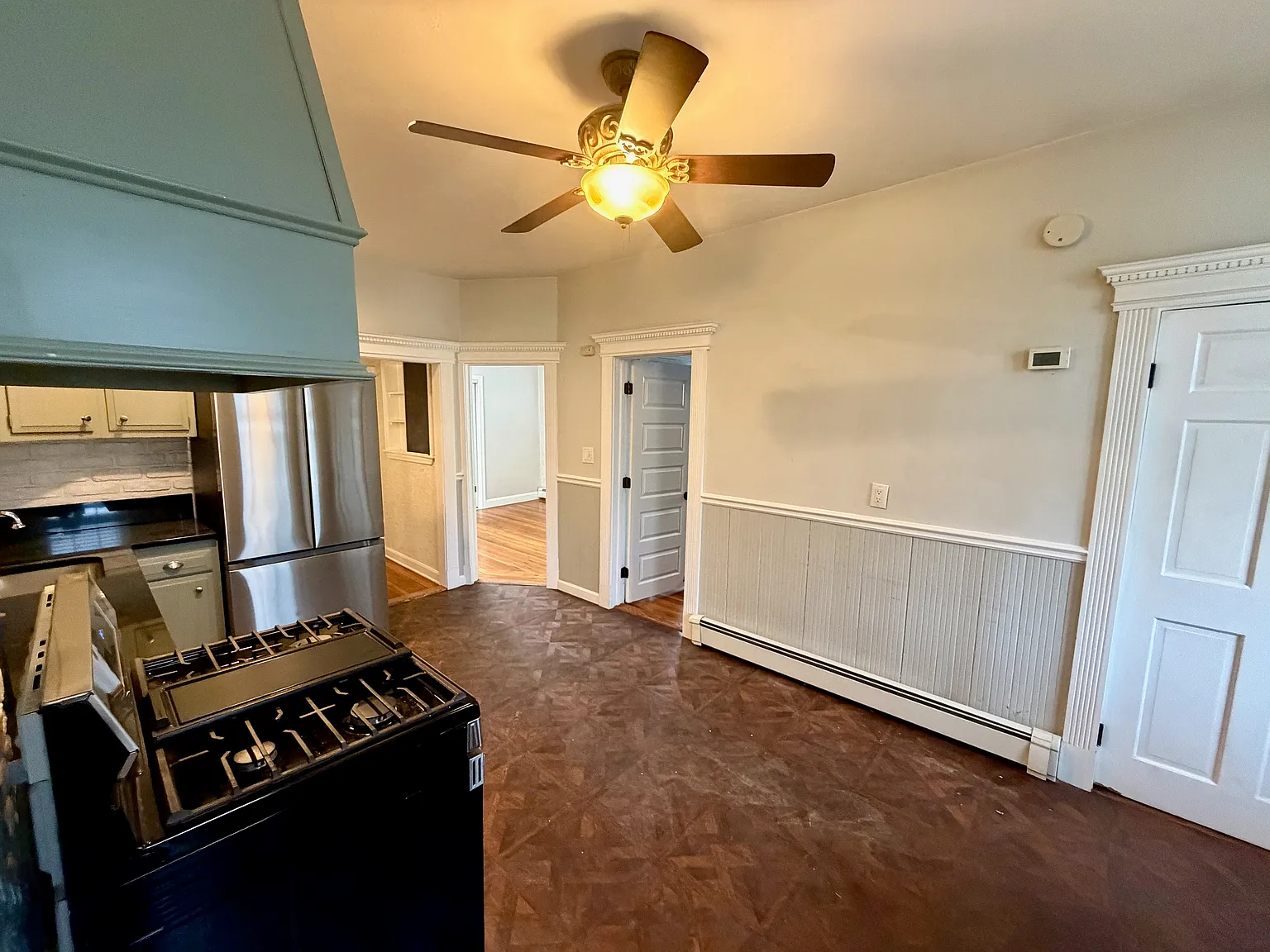 3 bed, 1200 sqft, $2,700 — Photo 3