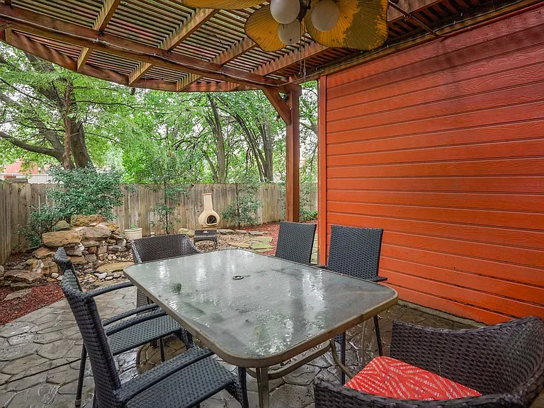 1717 Parkwood Dr — Photo 27