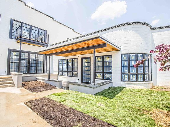 5th image of 3415 N N Broadway #106