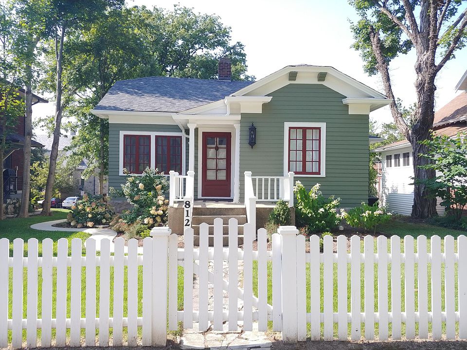 Front of house from 8th Street.